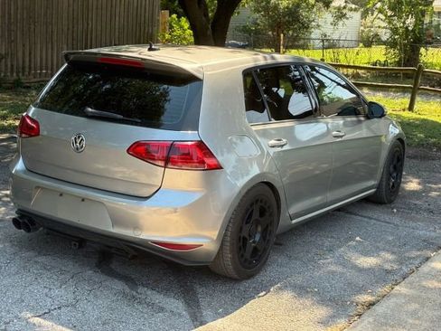 Used 2015 Volkswagen Golf S image 5