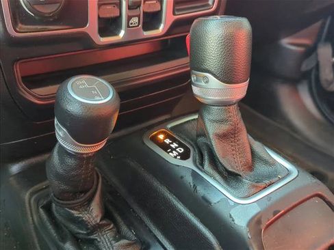 Used 2020 Jeep Wrangler Unlimited Sport S AWD/4WD image 22