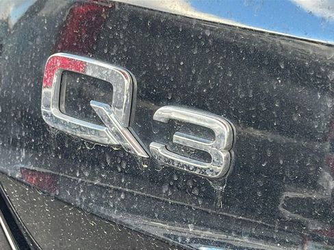 Used 2022 Audi Q3 2.0T Premium image 8