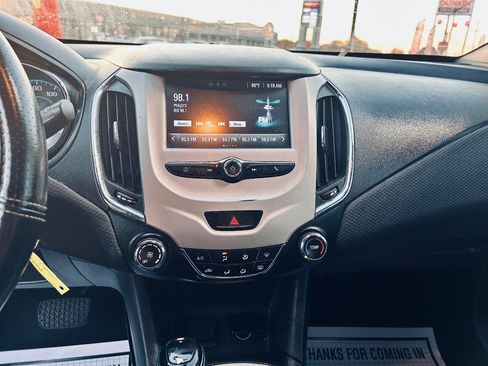 Used 2016 Chevrolet Cruze LS FWD image 13