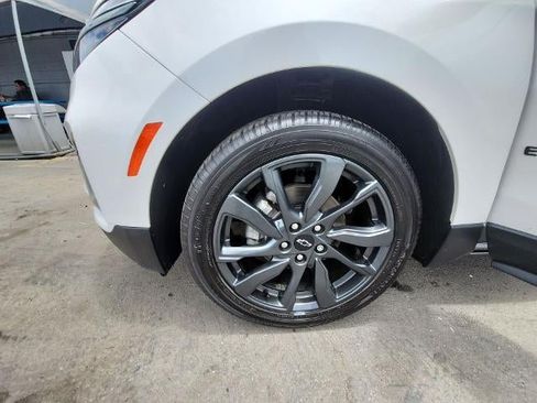 Used 2022 Chevrolet Equinox RS FWD image 34