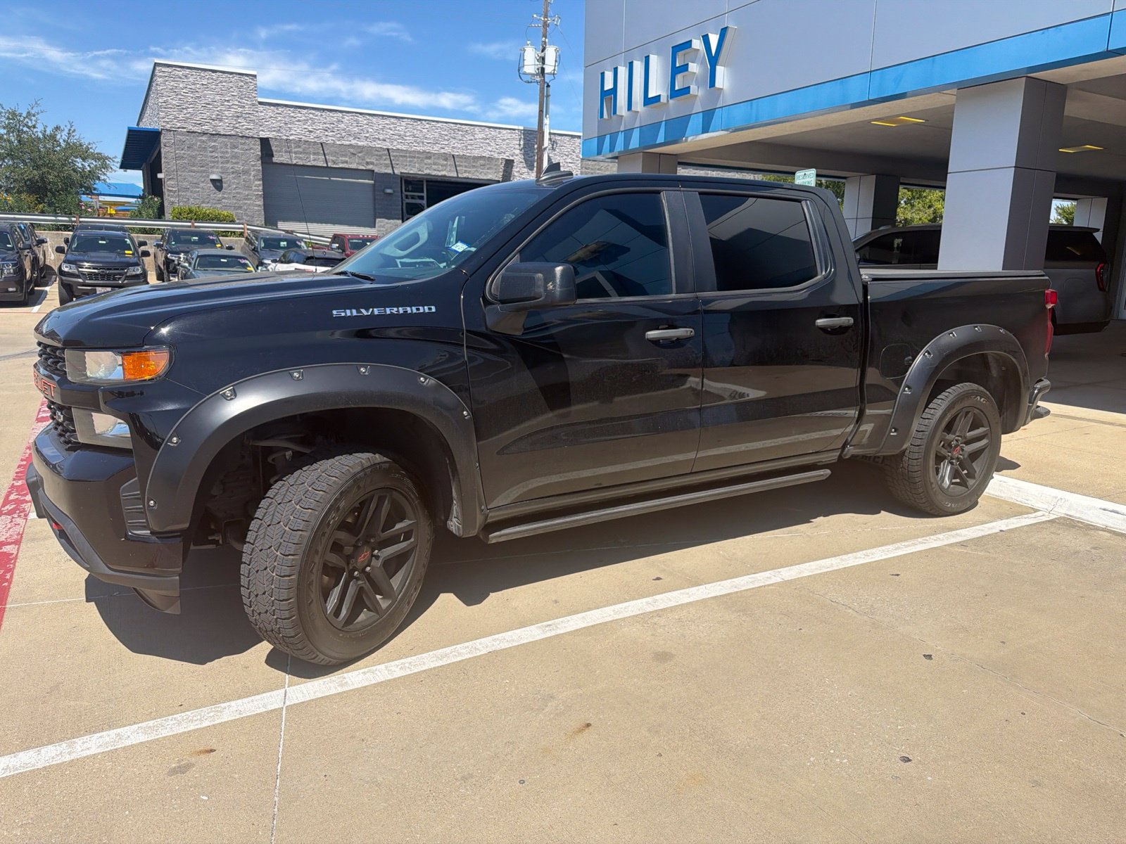 Used 2022 Chevrolet Silverado 1500 Custom w/ Safety Confidence Package RWD image 2