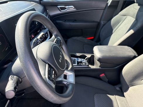 Used 2023 Kia Sportage LX FWD image 19
