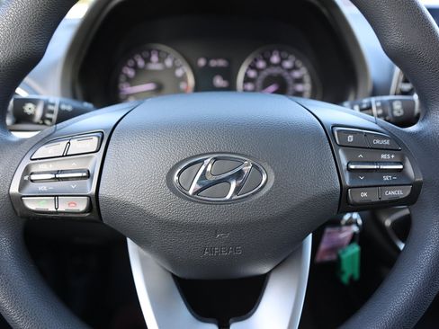 Used 2018 Hyundai Elantra GT image 30