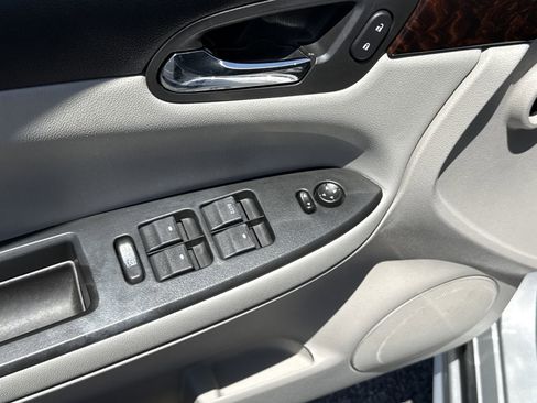 Used 2012 Chevrolet Impala LS FWD image 13