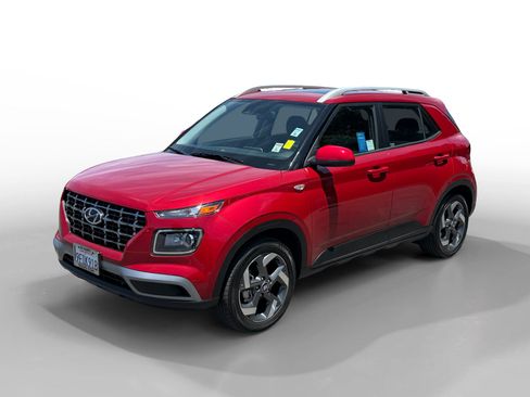 Certified 2022 Hyundai Venue SEL FWD image 1