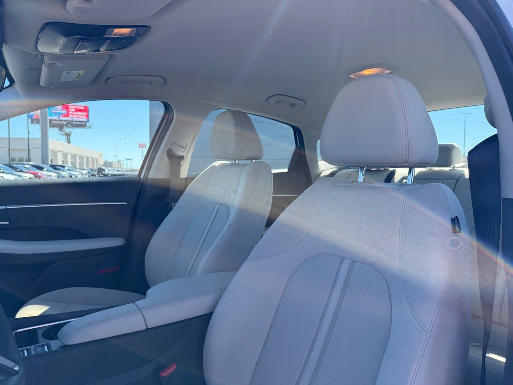 Used 2025 Hyundai Sonata SEL FWD image 17