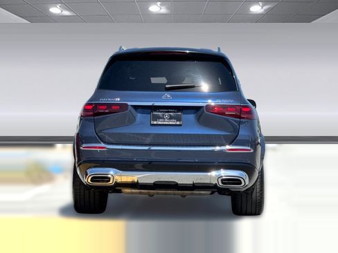 Used 2024 Mercedes-Benz Maybach GLS 600 4MATIC image 9