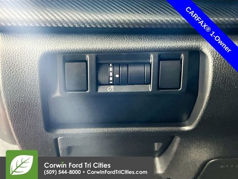 Used 2024 Subaru Crosstrek 2.0i Premium AWD/4WD image 19
