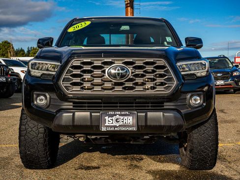 Used 2023 Toyota Tacoma TRD Off-Road image 5