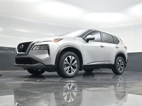 Used 2023 Nissan Rogue SV image 52
