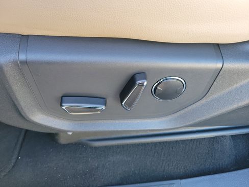 Used 2024 Ford Expedition Max Limited image 25