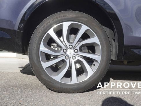 Used 2025 Land Rover Discovery Sport Dynamic SE image 34