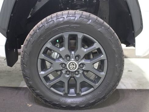 Used 2024 Toyota Tundra Platinum image 29