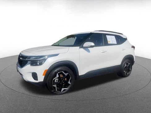 Used 2025 Kia Seltos S image 6