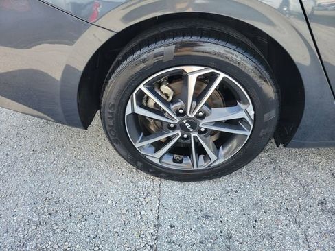 Used 2024 Kia Forte LXS image 6