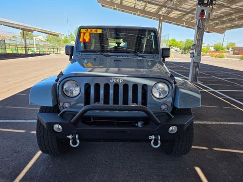 Used 2014 Jeep Wrangler Unlimited Sahara w/ Connectivity Group AWD/4WD image 8