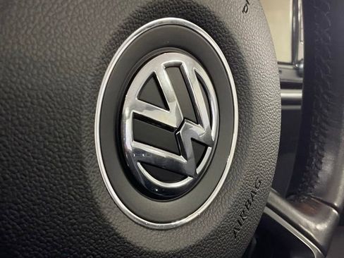 Used 2013 Volkswagen Beetle 2.0T FWD image 37