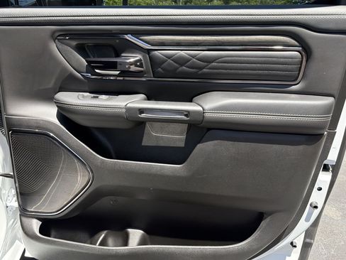 Used 2025 RAM 1500 Limited AWD/4WD image 19