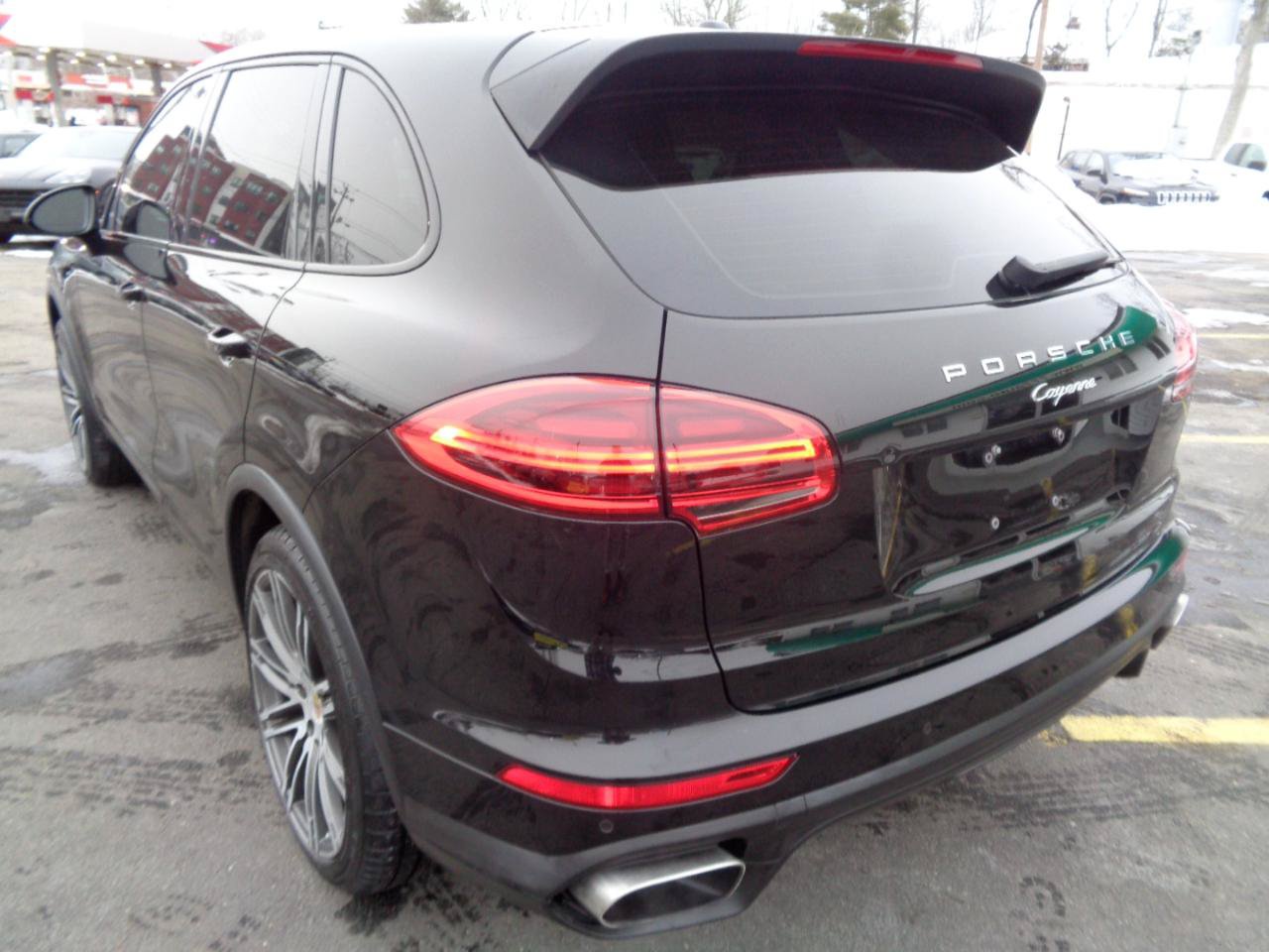 Used 2016 Porsche Cayenne AWD/4WD image 17
