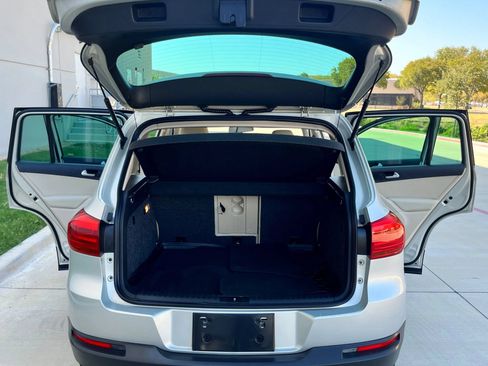 Used 2014 Volkswagen Tiguan SE FWD image 11
