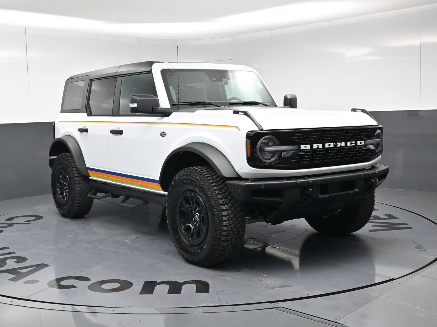 Used 2024 Ford Bronco Wildtrak AWD/4WD image 2