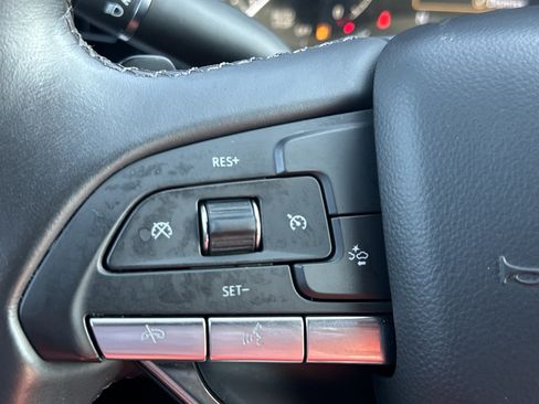 Used 2024 Cadillac XT6 Luxury w/ LPO, Floor Liner Package AWD/4WD image 27