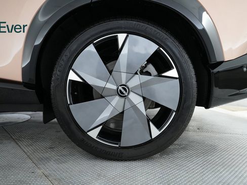 Used 2024 Nissan Ariya AWD image 19