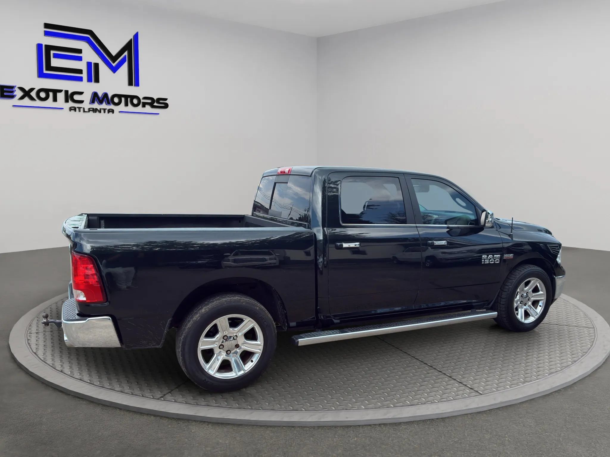 Used 2017 RAM 1500 Lone Star RWD image 5