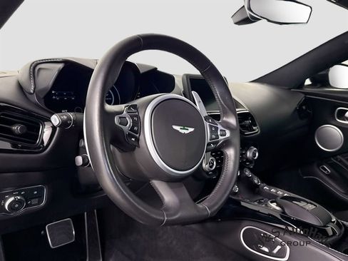 Used 2021 Aston Martin V8 Vantage Coupe RWD image 9