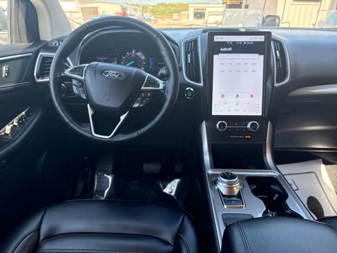 Used 2024 Ford Edge SEL image 5