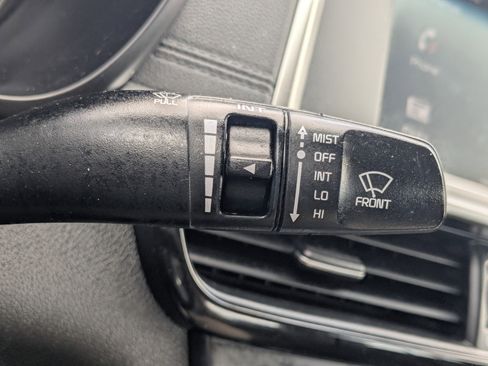 Used 2019 Kia Optima LX image 31