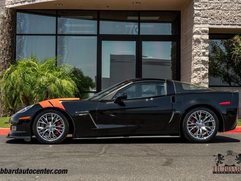 Used 2009 Chevrolet Corvette Z06 w/ Preferred Equipment Group RWD image 4