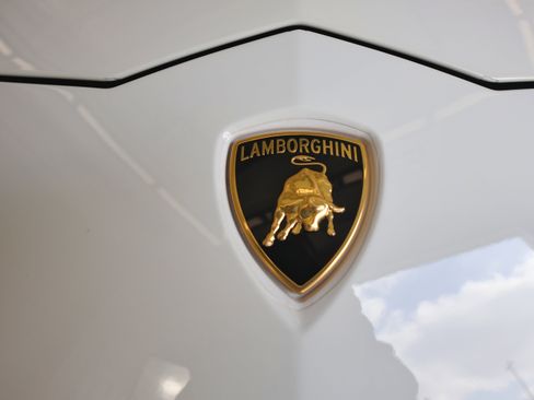 Used 2022 Lamborghini Urus image 64