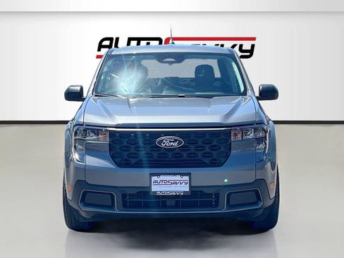 Used 2025 Ford Maverick XLT FWD image 2