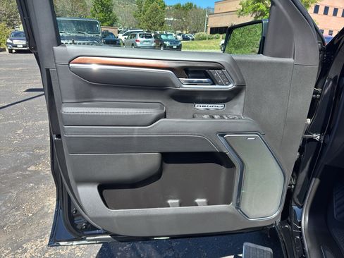 New 2026 GMC Sierra 1500 Denali w/ Denali Reserve Package AWD/4WD image 18