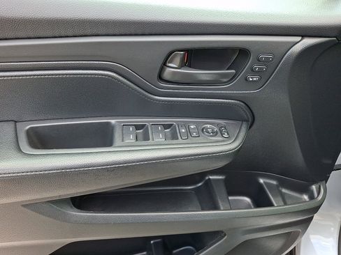 Used 2025 Honda Odyssey EX-L image 16