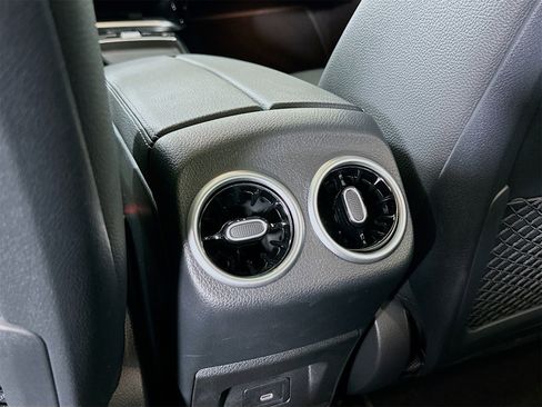 Used 2025 Mercedes-Benz CLA 250 image 26