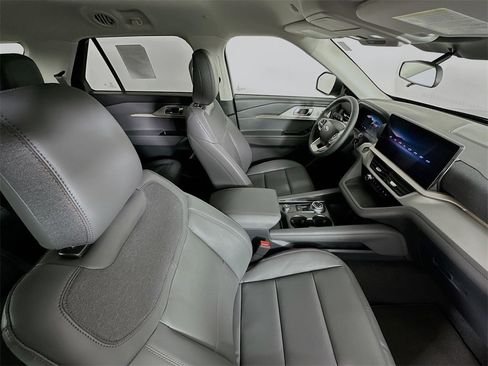 New 2026 Ford Explorer Active w/ Active Comfort Package image 29
