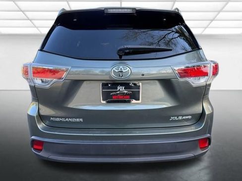 Used 2016 Toyota Highlander XLE image 6