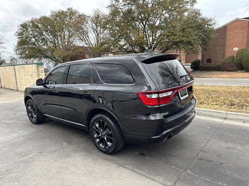 Used 2022 Dodge Durango SXT w/ Blacktop Package image 9