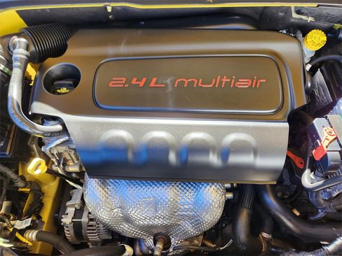 Used 2016 Jeep Renegade Trailhawk w/ Premium Trailhawk Package image 21