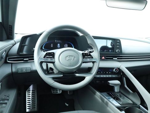 New 2026 Hyundai Elantra SEL Sport image 10