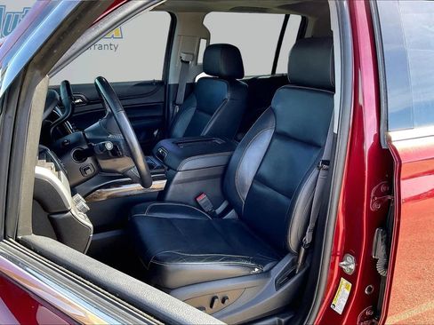 Used 2017 Chevrolet Suburban LT w/ LT Signature Package AWD/4WD image 25