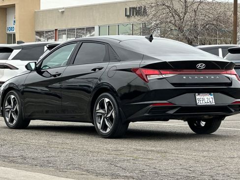 Used 2023 Hyundai Elantra SEL w/ Convenience Package image 7