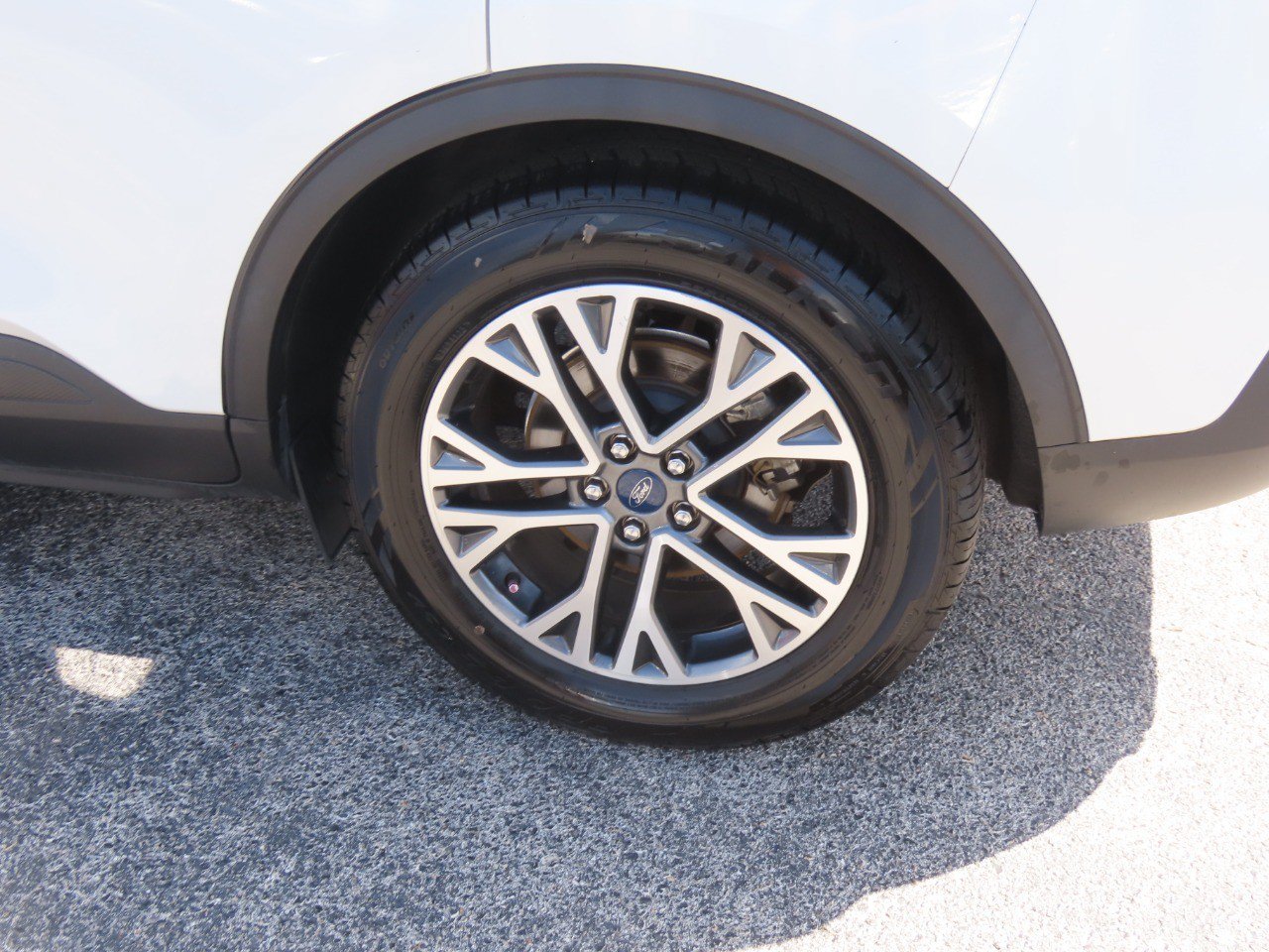 Used 2020 Ford Escape SEL FWD image 18