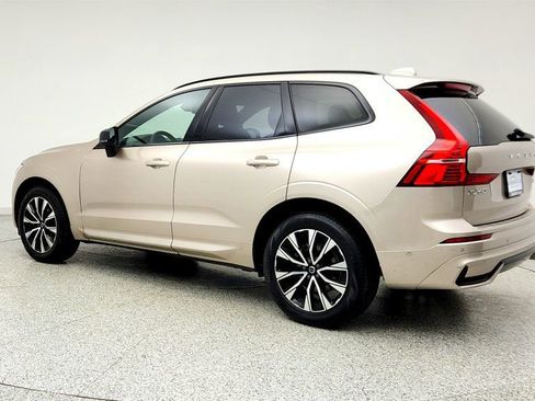 Used 2023 Volvo XC60 B5 Plus w/ Protection Package Premier AWD/4WD image 7