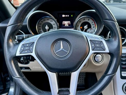 Used 2015 Mercedes-Benz SLK 250 image 39