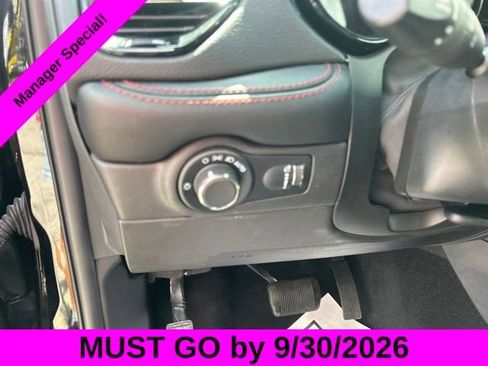 Used 2023 Dodge Durango GT RWD image 17