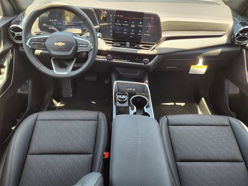 New 2027 Chevrolet Equinox LT w/ Convenience Package II FWD image 23